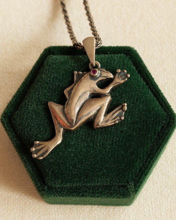 Handmade Sterling Silver “Frog” Pendant with natu… - image 1