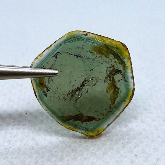 マダガスカル産の最高品質のリディコータイト インディコライト