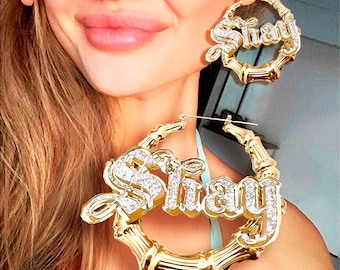 Créoles personnalisées en acrylique et bambou : plaque signalétique bling personnalisée. Ensemble de bijoux personnalisés