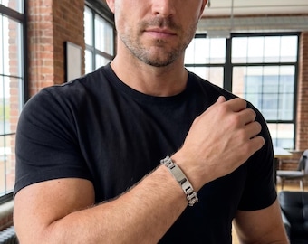 Personalized Men’s Stainless Steel  Motorcycle Chain Bracelet - Any Custom Engravable .in a gift Box.