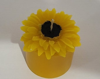 Sunflower Candle: Decorative Paraffin Wax Candle