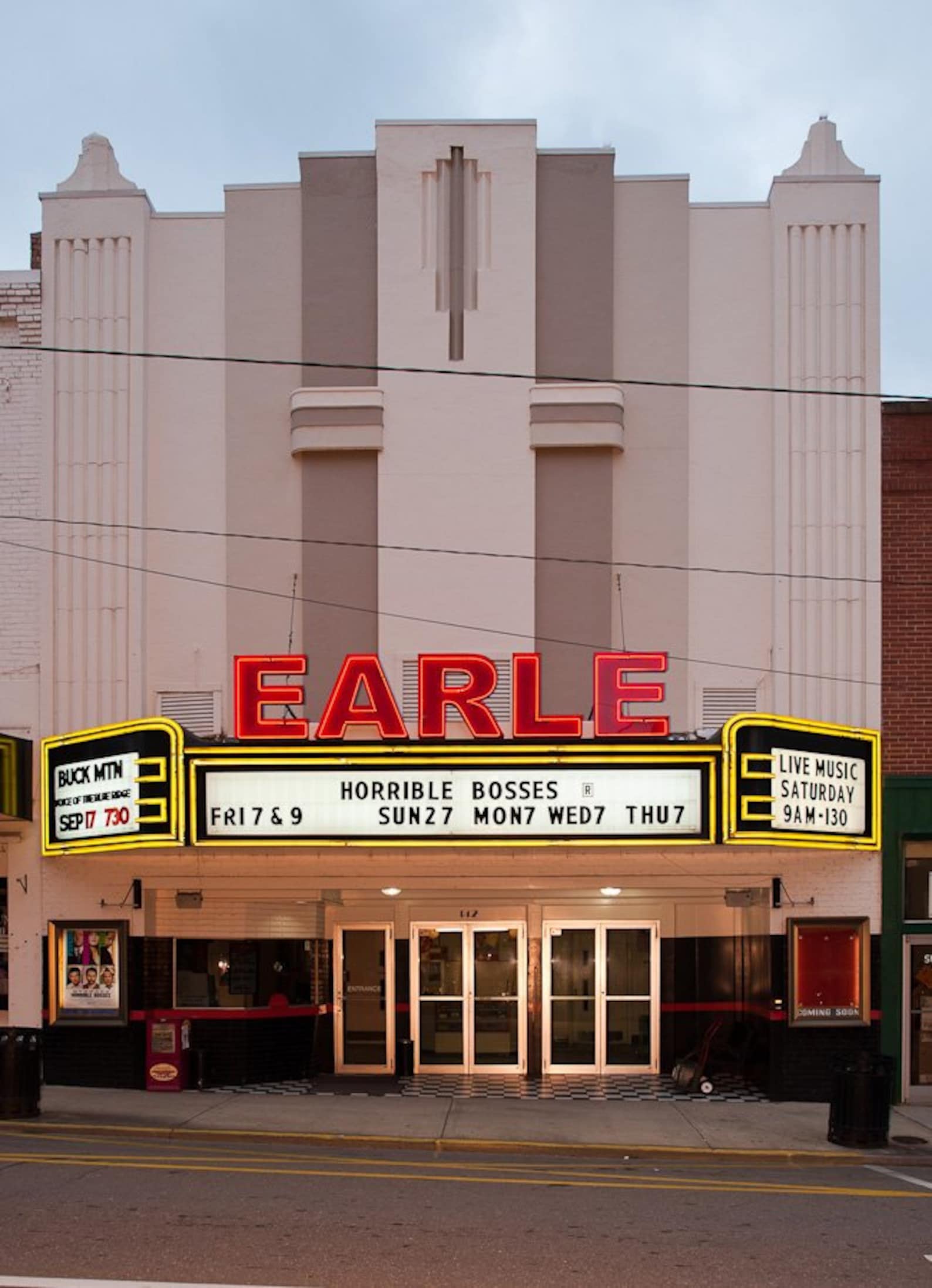 S Scale - North Carolina Mt Airy Earle Movie Theater - 1:64 Scale ...