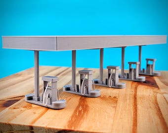 Z-Scale - Truck Stop Pumps - 1:220 Scale Building