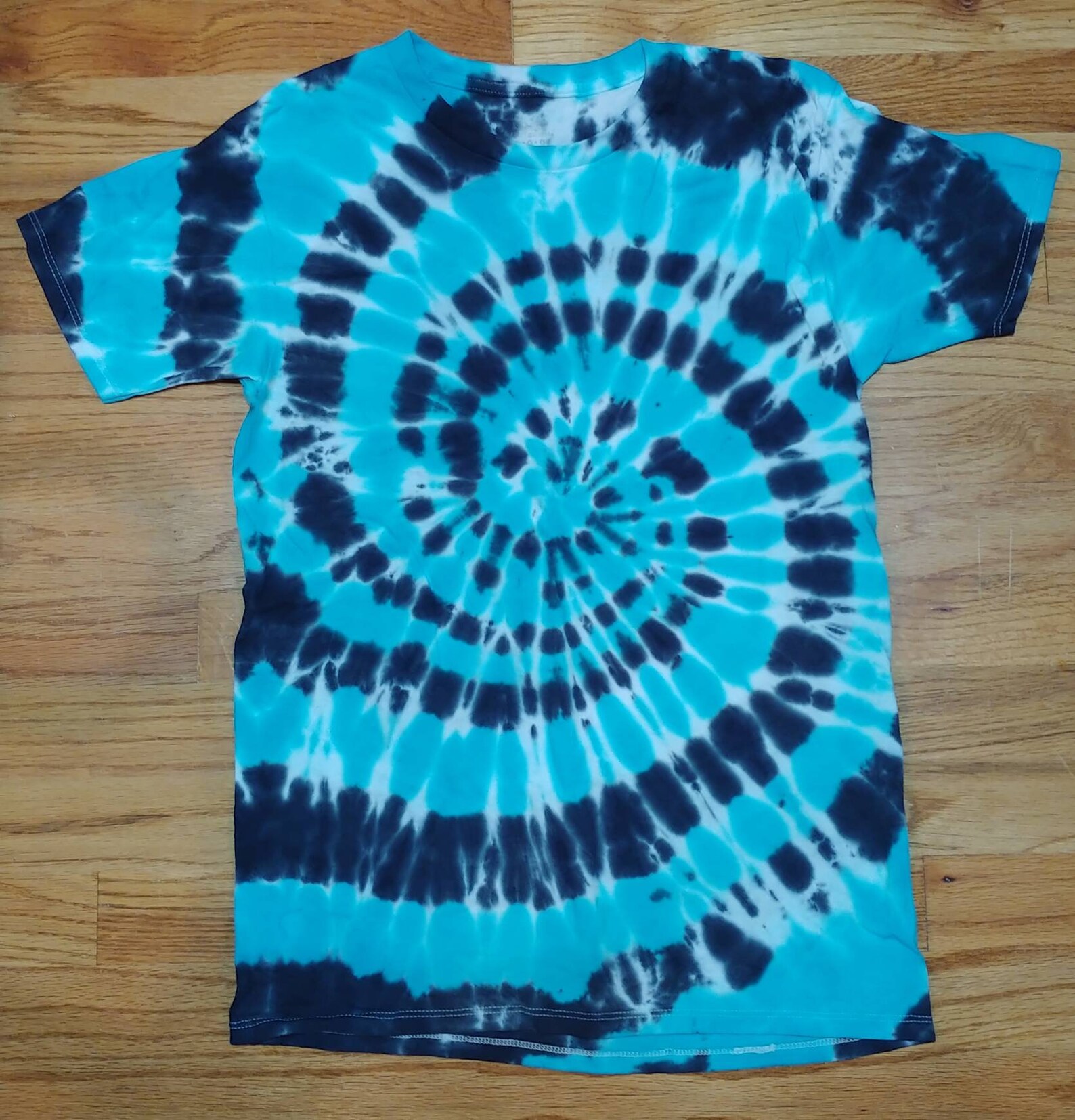 turquoise tie dye shirt