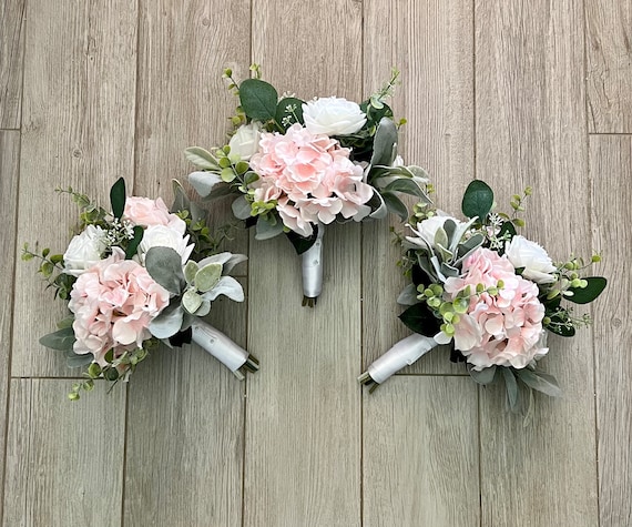 DIY Wedding Bouquet with soft pinks, ivory and baby's breath filler 😍