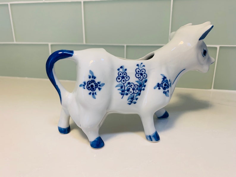 Blue and white chinoiserie cow creamer boats cow shaped gravy Etsy
