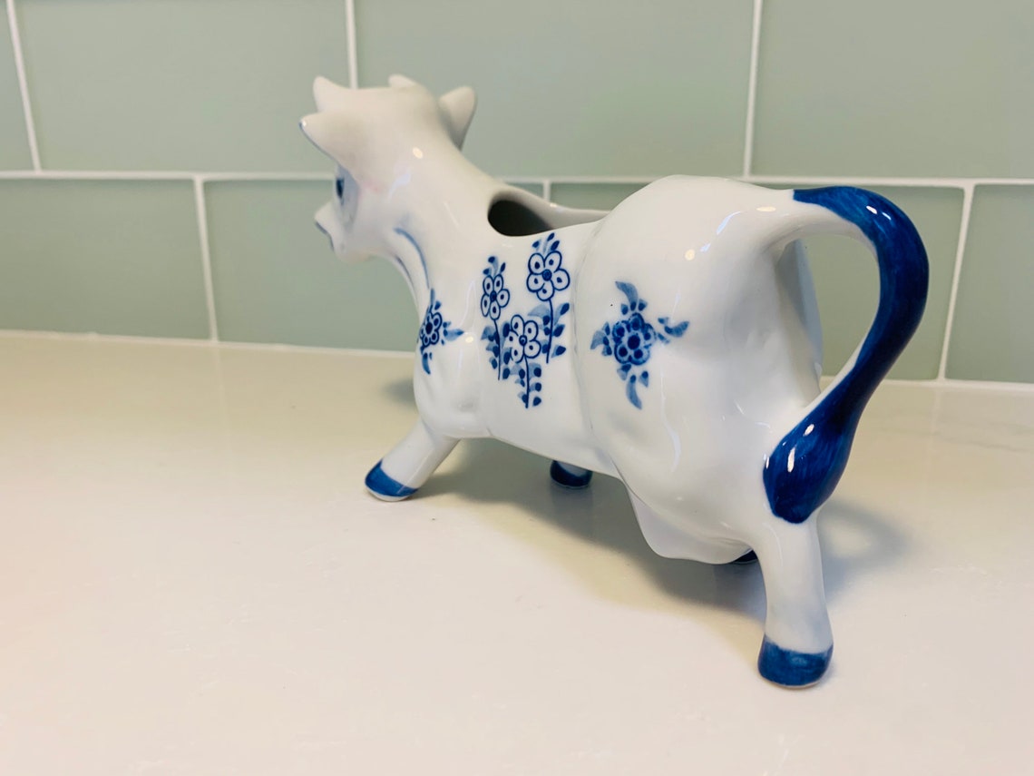 Blue and white chinoiserie cow creamer boats cow shaped gravy Etsy