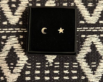 Brincos Lua e Estrela | Prata de Lei 925 | Brincos de Prata Delicados | Presentes para Ela
