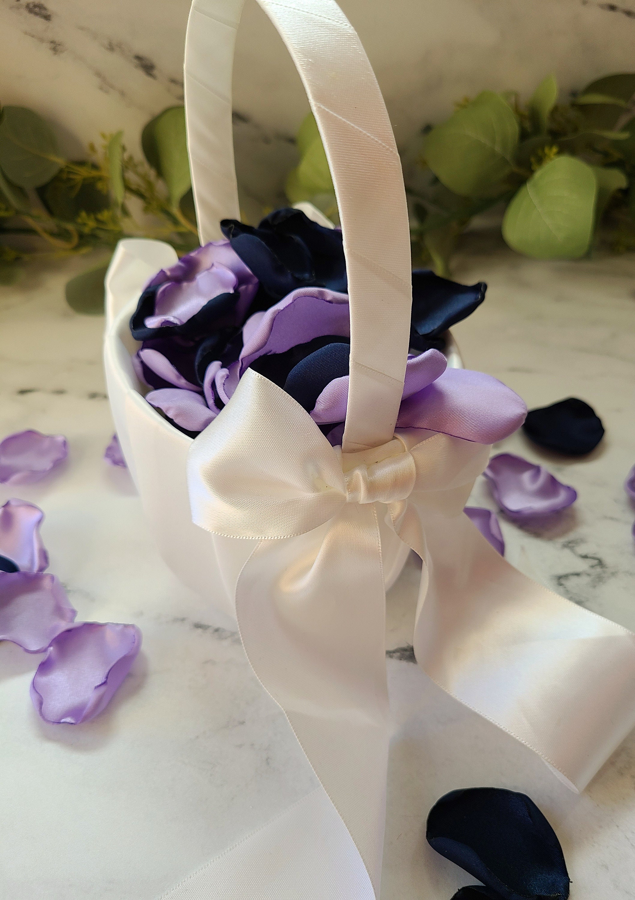 Wedding Traditional Decor-lavender Silver Rose Petals Decorations-flower  Girl Petals-glam Bridal Shower Decor-cards and Gifts Table Toss 