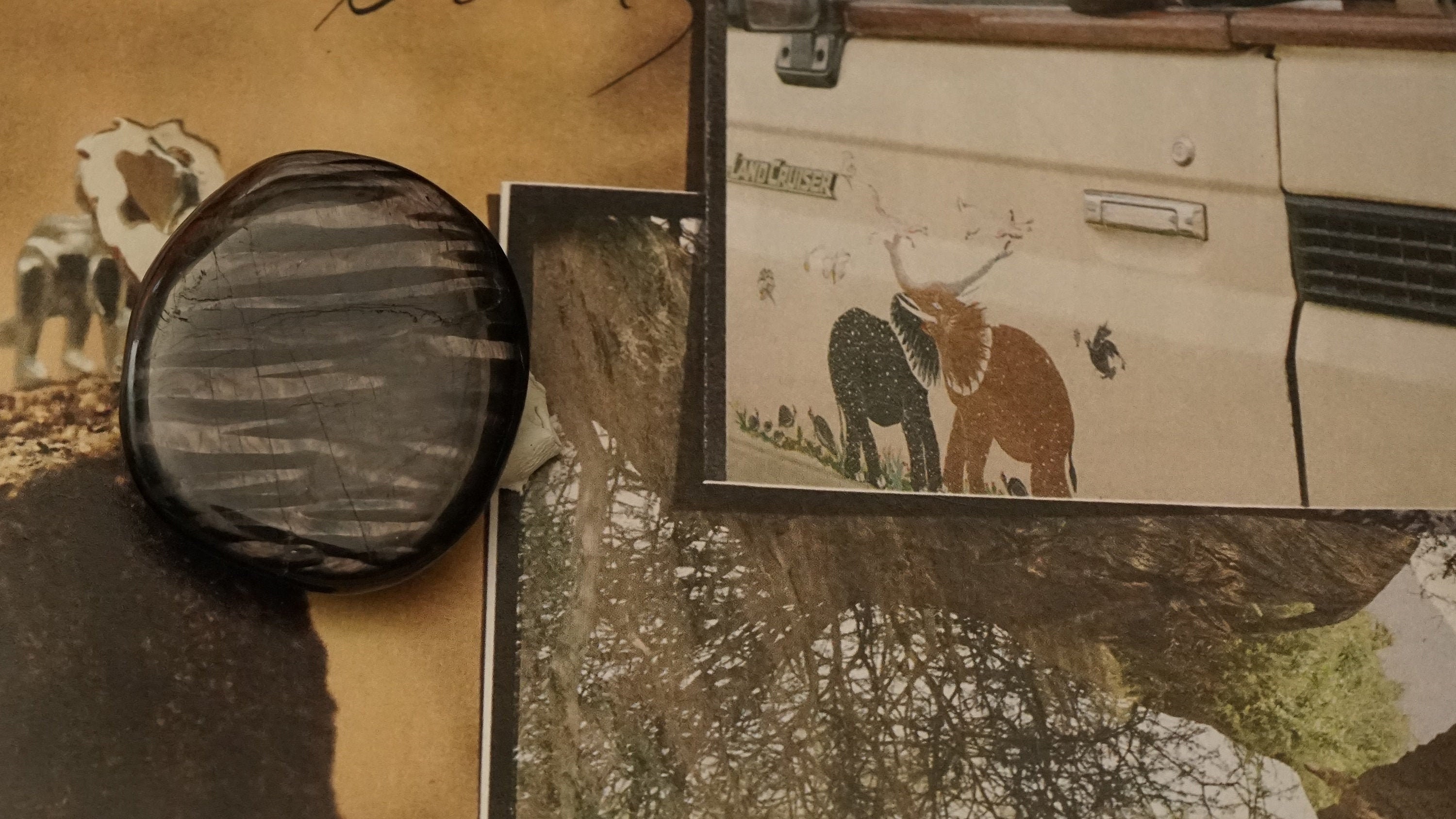 Hypersthene 180 Carats Polie | 36 Gr- Chakra Du Coeur et Plexus Solaire - Pierre d'ancrage de Protec