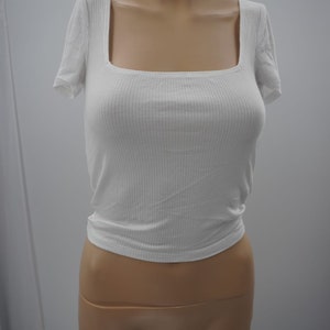 eight square basic tee