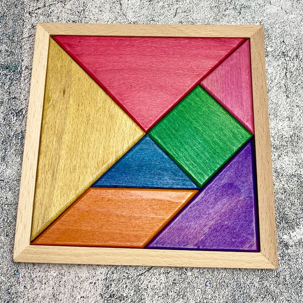 7 piece wooden Tangram Puzzle - Brain teaser game with challenge cards