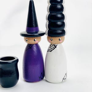 Halloween Peg Dolls Set – Witch and Bride of Frankenstein – Wooden Halloween Toys – Hand Painted Fall Decor – Montessori Pretend Play