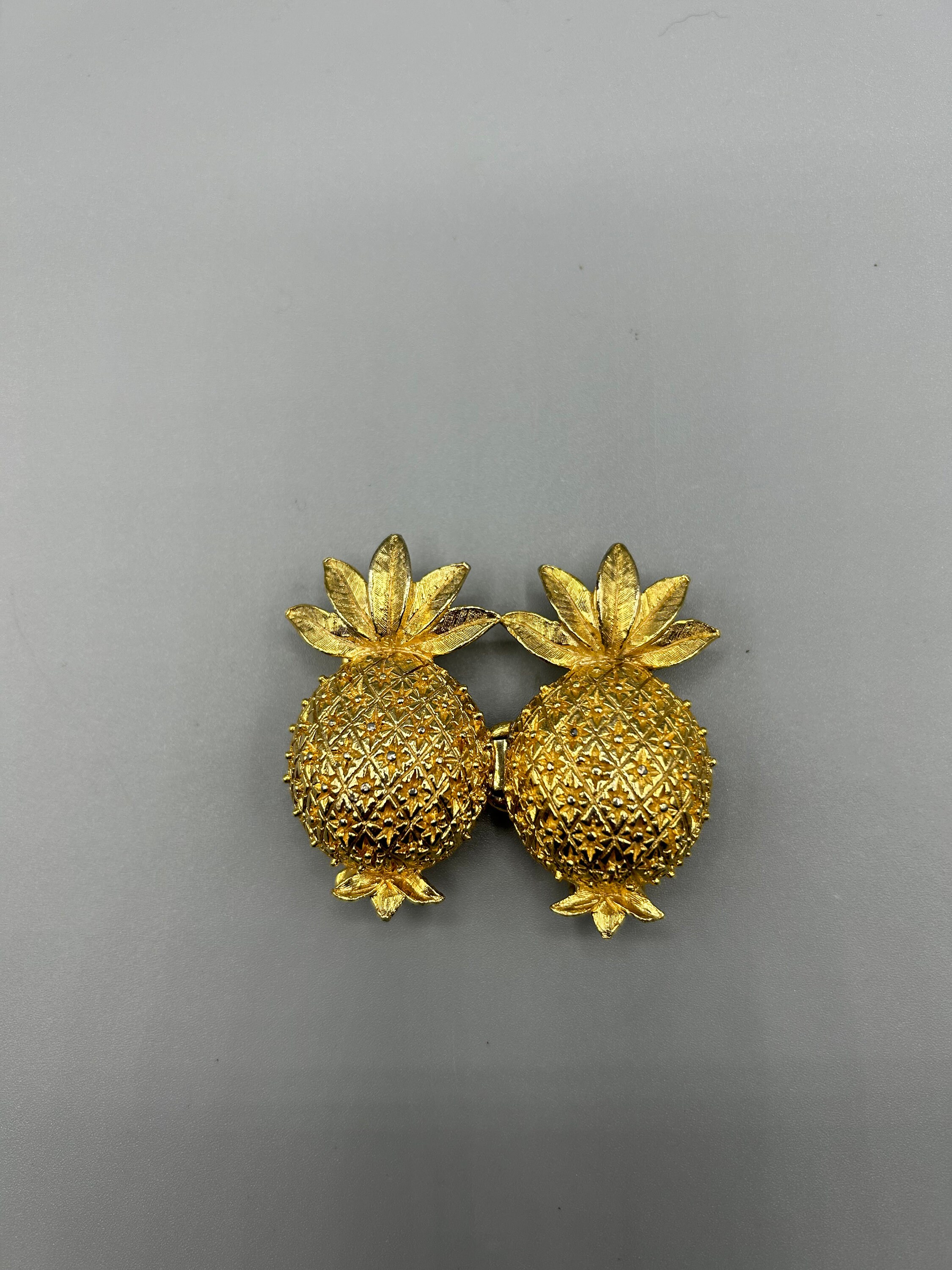 VTG 70s Mimi Di N gold tone pair of pineapples belt buckle VTG Mimi Di N Gold Tone Pineapples Belt Buckle - Etsy main image 2