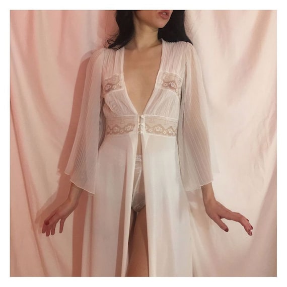 Dreamy French vintage peignoir