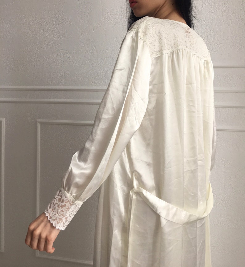 Retro White Robe Gorgeous Vintage White Robe With Puff Sleeves and Lace - Etsy