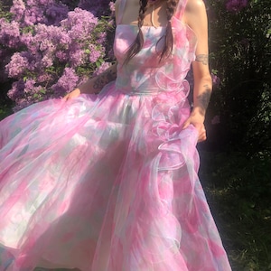 fluffy fairy dress White Swan Wedding Dress,a Fluffy Flowing Ball Gown,airy Ivory Dress,bride's Dress,a Fluffy Dress for the Fairy Ball,dress for Theme Party