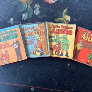 Vintage Little Orphan Annie Wee Little Books from Whitman, 1934, written by Harold Gray