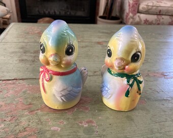 Anthropomorphic blue and  yellow bird salt and pepper shakers with sound (not working)