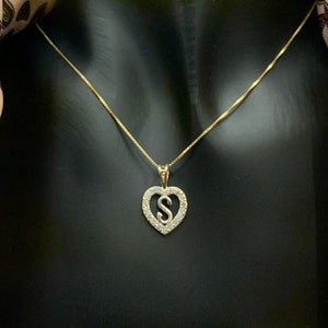 Pingente inicial em ouro branco e amarelo 10K, colar com inicial, colar com nome de coração, letras de A a Z disponíveis
