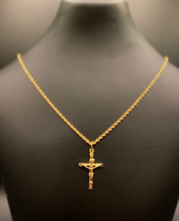 Womens 1/3 CT. T.W. Mined White Diamond 10K Gold Cross Pendant Necklace -  JCPenney