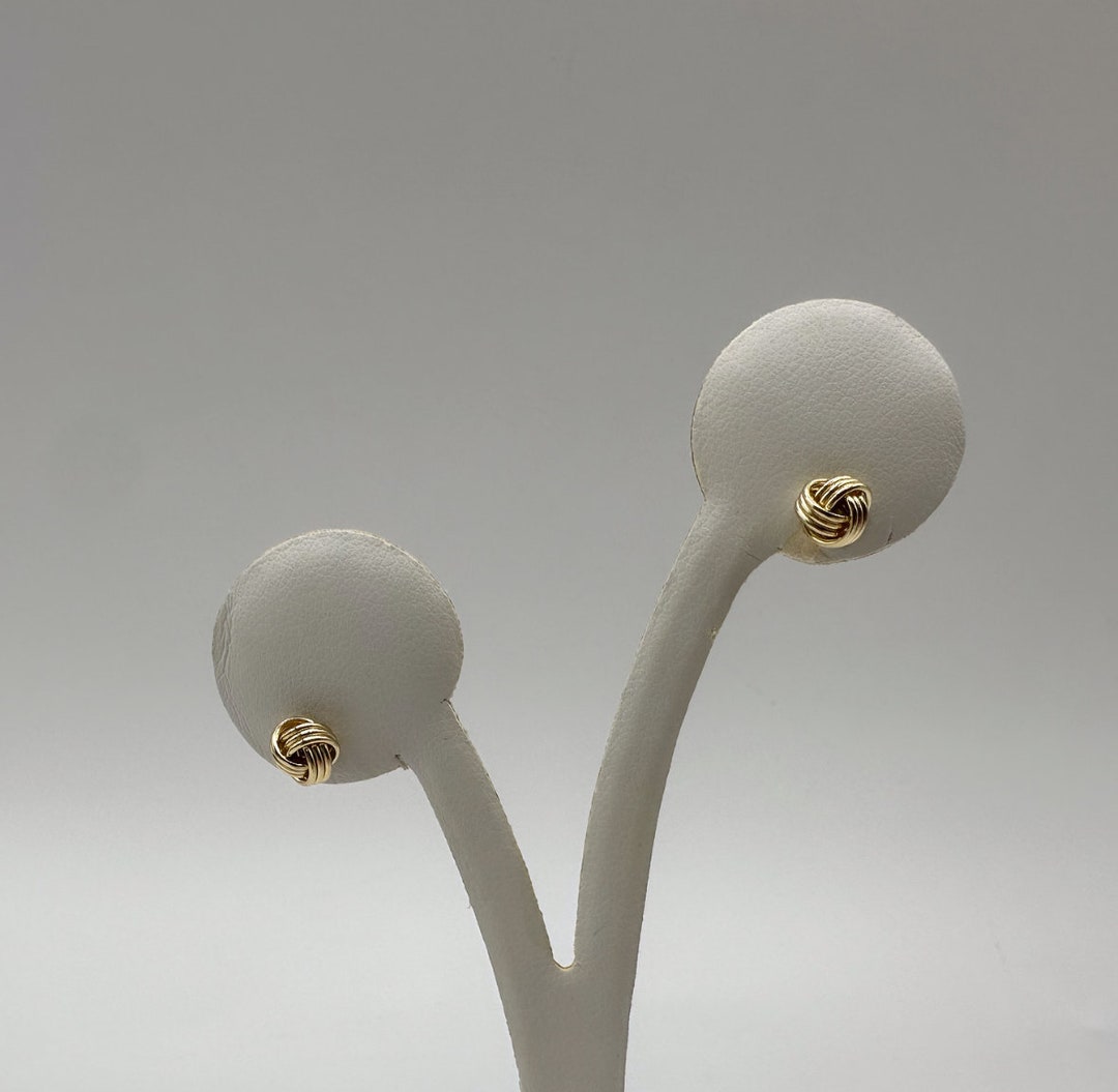 Gold Knot 5-Stud Set