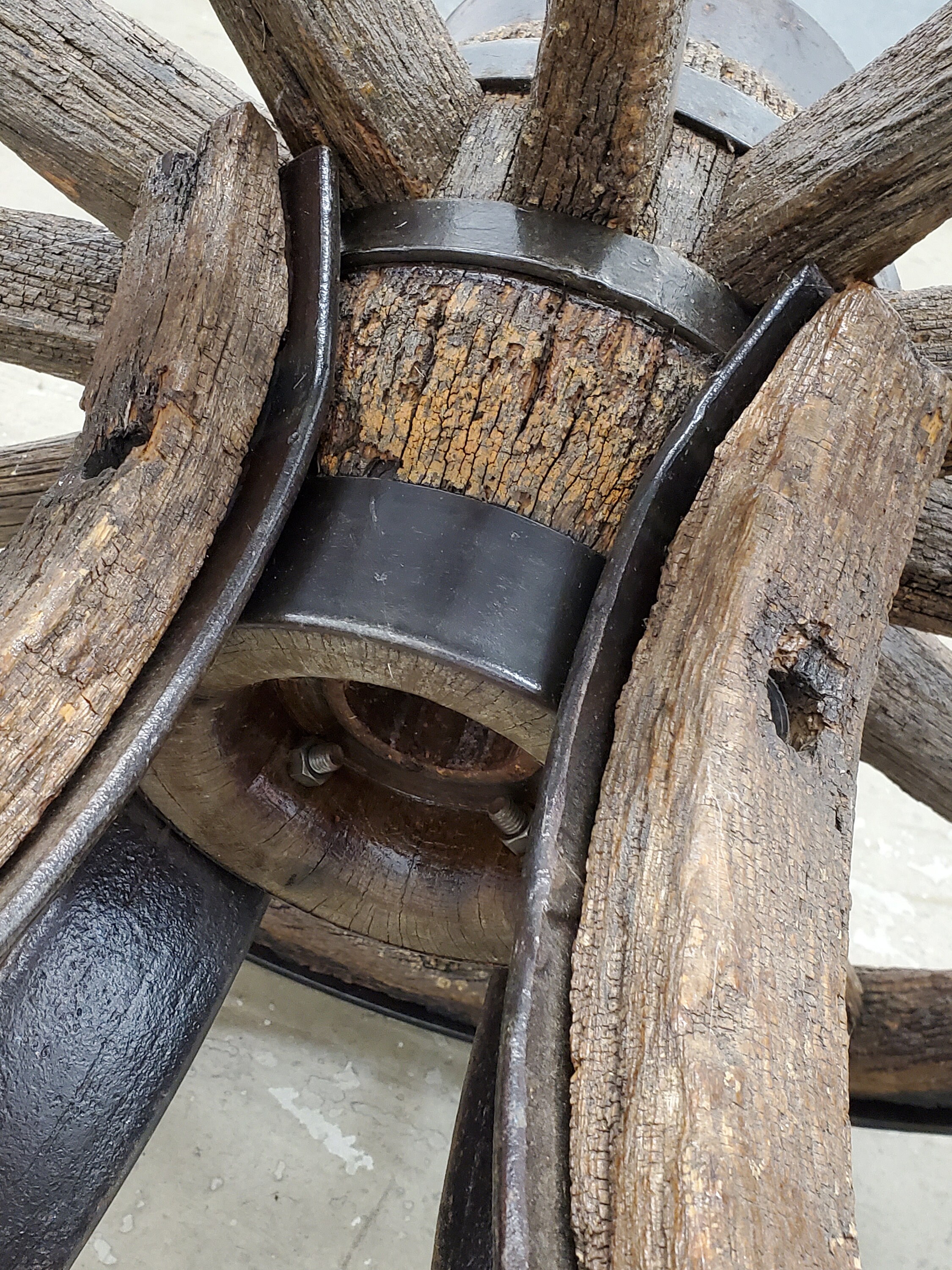 Antique Wagon Wheel Coffee Table Antique Wagon Wheel Display - Etsy