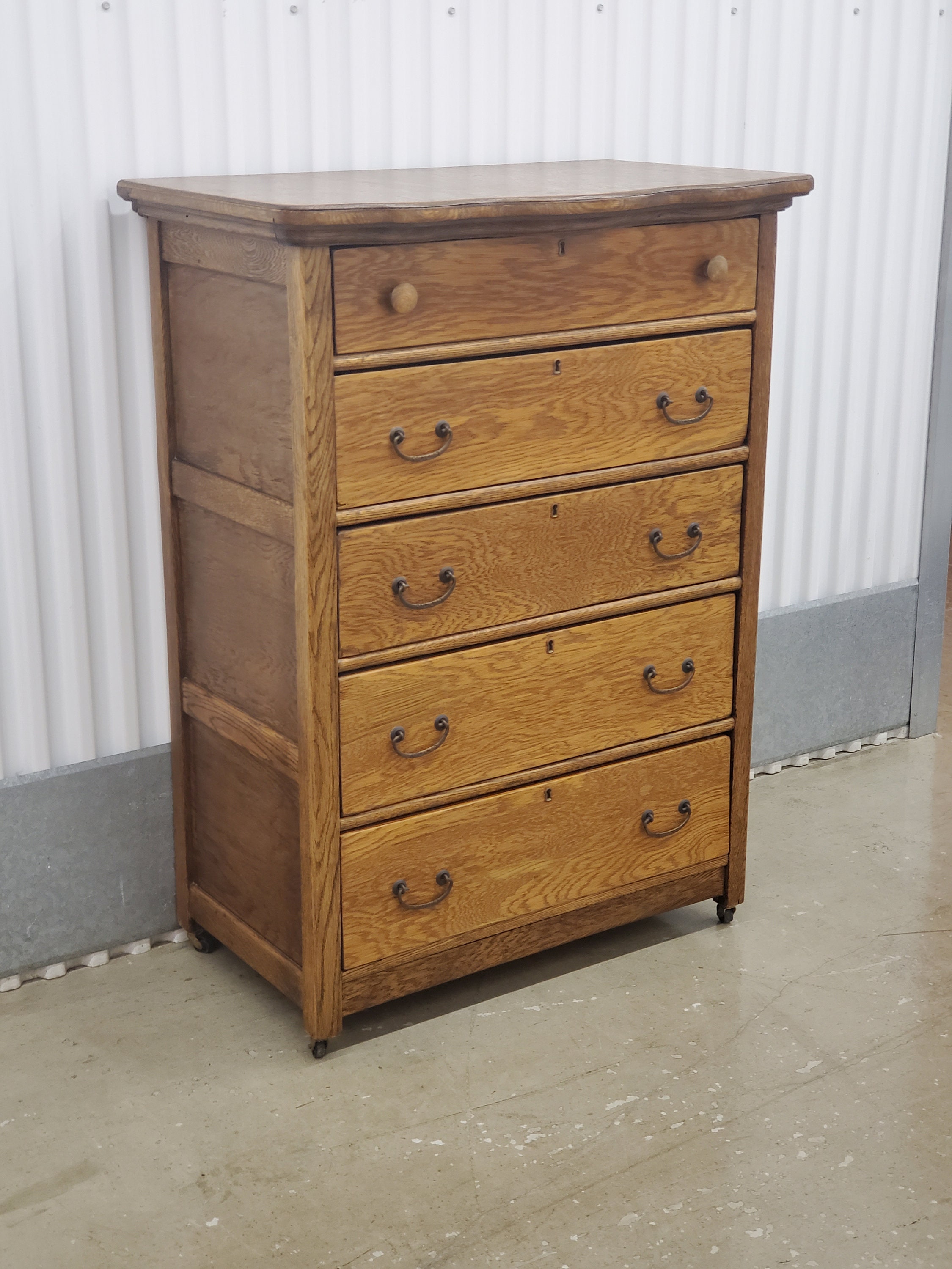 Antique 5 drawer on sale dresser