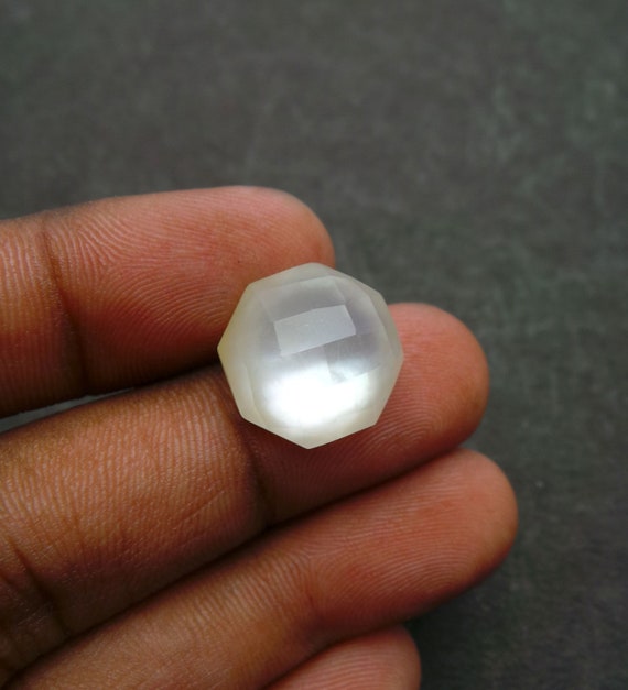 Natural Mother Of Pearl Rock Crystal Faceted Oval Cabochon Mother Of Pearl Rock Crystal Doublet Mother Of Pearl Doublet 18x13x8 MM Size