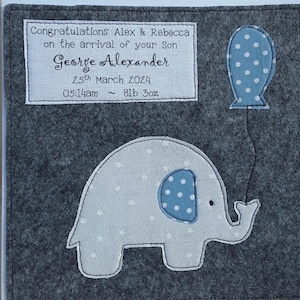 Carte personnalisée nouveau-né - Carte faite main - Naissance de votre fille ou de votre fils - Parents fiers - Carte tissu - Carte de naissance