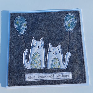 Carte d'anniversaire faite main pour les amoureux des chats - carte d'anniversaire OOAK sur le thème des chats - carte d'anniversaire chat - anniversaire des amoureux des chats - imprimé liberty - tissu liberty