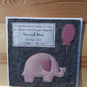 Carte personnalisée nouveau-né - Carte faite main - Naissance de votre fille ou de votre fils - Parents fiers - Carte tissu - Carte de naissance