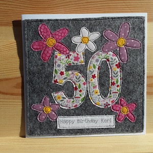 Carte 50e anniversaire personnalisée faite main - anniversaire femme - anniversaire floral OOAK - carte textile - carte tissu - cousue à la main