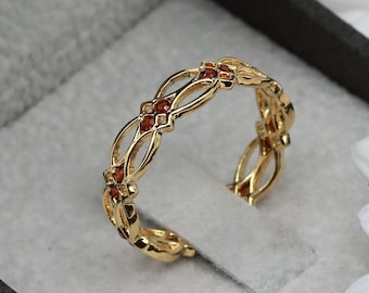 Gold or Sterling Silver Celtic Ring - Eternity Ring - Natural garnet ring