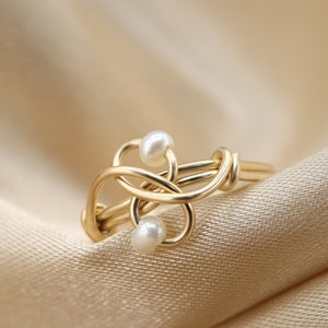 Pearl Weaved ring, Handmade ring, Pearl ring, wire wrapped ring image 2