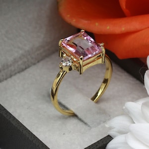Pink topaz Ring - December Birthstone - Gold Ring - Gemstone Ring - Engagement Ring - Statement Ring - Cocktail Ring - Rectangle Ring