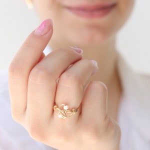 Pearl Weaved ring, Handmade ring, Pearl ring, wire wrapped ring