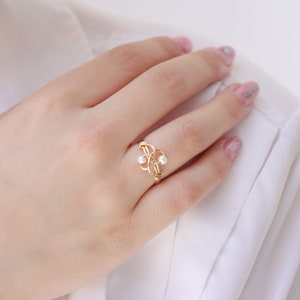 Pearl Weaved ring, Handmade ring, Pearl ring, wire wrapped ring image 3