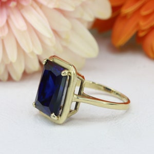 Sapphire Ring - September birthstone - Gold Ring - Gemstone - Engagement Ring - Statement Ring - Cocktail Ring - Rectangle Ring - Blue Ring