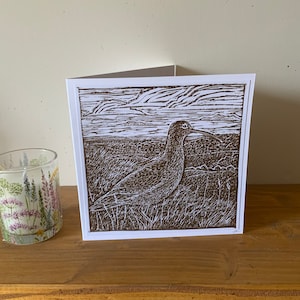 Carte de voeux imprimée lino / linogravure de courlis, une carte de voeux vierge originale imprimée à la main d'un oiseau courlis à l'encre brune riche, toutes les occasions.