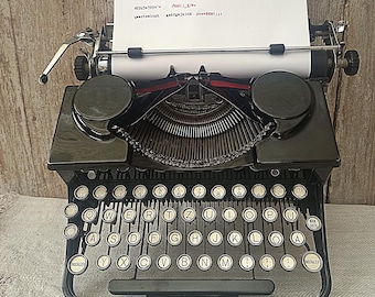 ROYAL TYPEWRITER , USA, antique rarity for collectors, produced for Germany in the 1930s