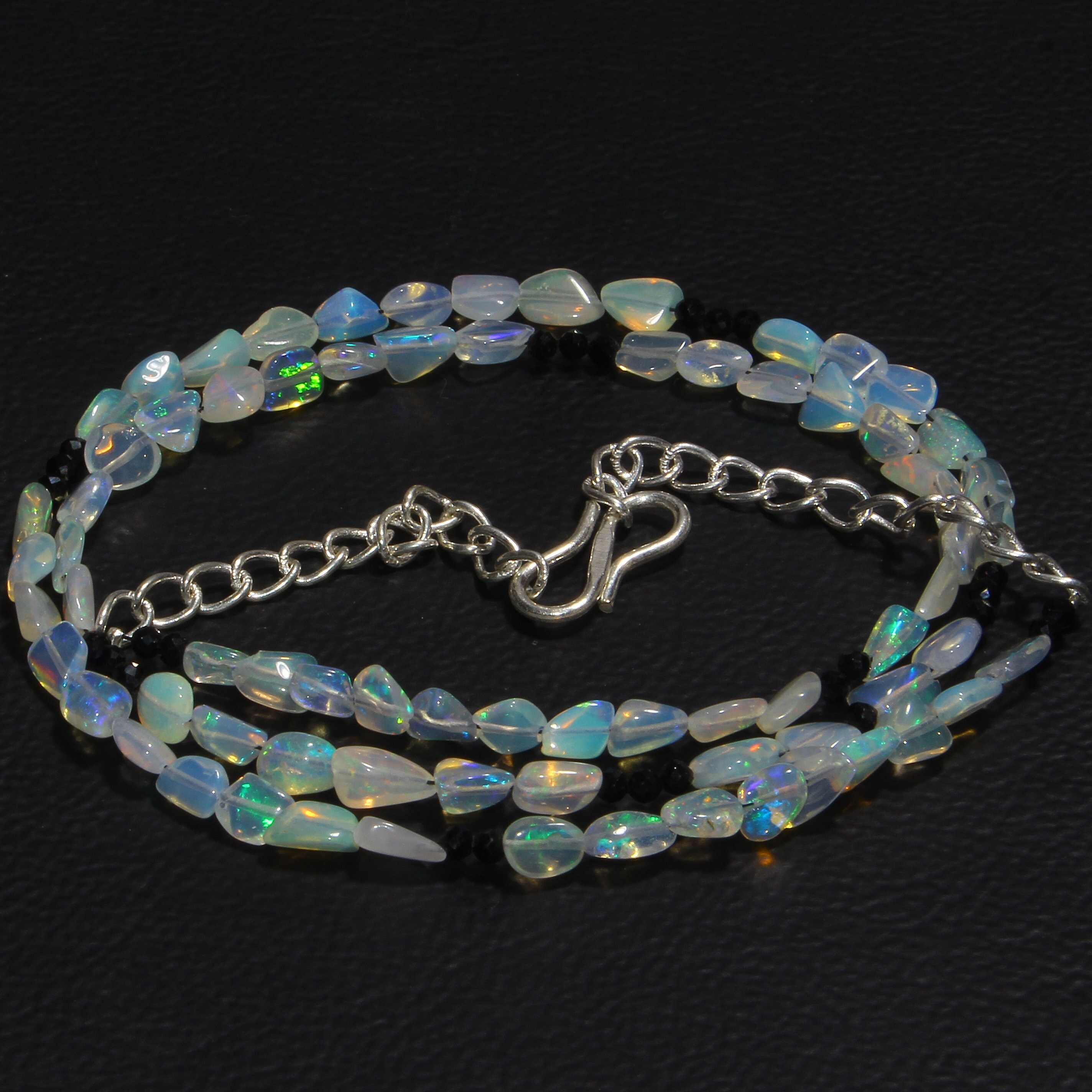 エチオピア ウェロ ファイアー オパール タンブル ビーズ ネックレス