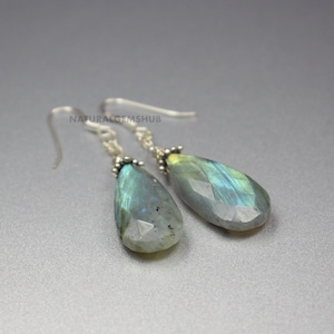 Labradorite Earrings - 925 Silver Earrings - Silver Dangle Earrings  - Handmade Labradorite Earrings - Faceted stone Labradorite Jewelry