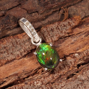925 Sterling Silver Pendant&#39; Black Fire Opal Pendant&#39; Opal Diamond Pendant&#39; Natural Ethiopian Black Opal Pendant&#39; Fire Opal Cabochon Jewelry