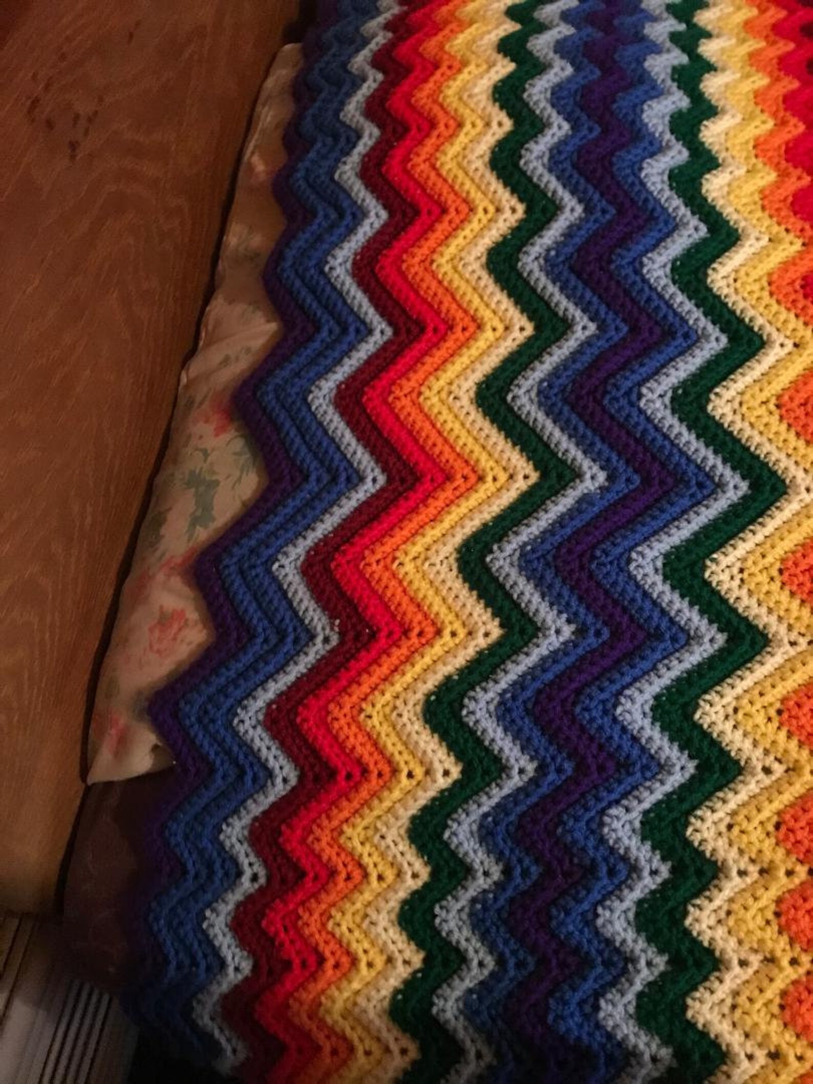 Zig Zag queen size afgan/Queen Size Crochet Afghan/ Zigzag Style and