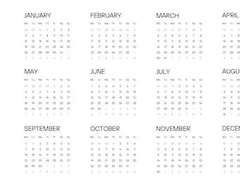 Puede incluir: Calendario de 2026 sobre fondo blanco. El año 2026 se muestra verticalmente en grandes números negros a la izquierda. Cada mes se presenta en una cuadrícula, con los días de la semana y las fechas claramente visibles.