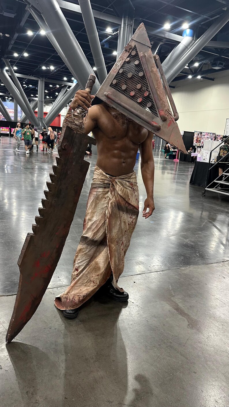 Silent Hill s Pyramid Head Set Etsy Silent Hill s Pyramid Head Set Etsy