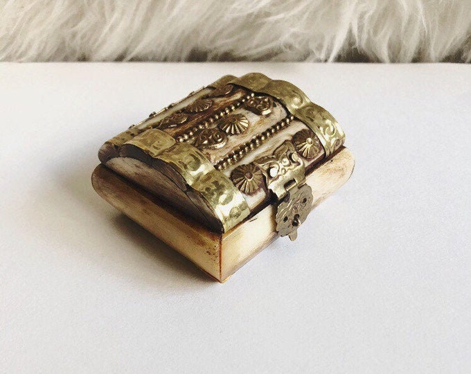 Vintage Bone and Brass Trinket Box . Stamped Brass and Carved Bone