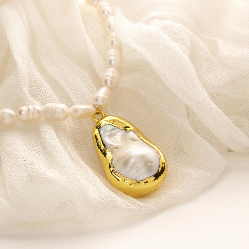 Paige Baroque Pearl Necklace main image 1