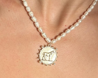 Freshwater Pearl Necklace Gold Horse Pendant Horse Lover Gift Equestrian Necklace Horse Jewelry Equestrian Gift For Her Beaded Pearl